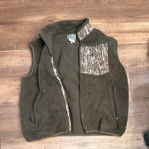 Drake mossy oak bottomland Fleece Vest with Zip Pockets